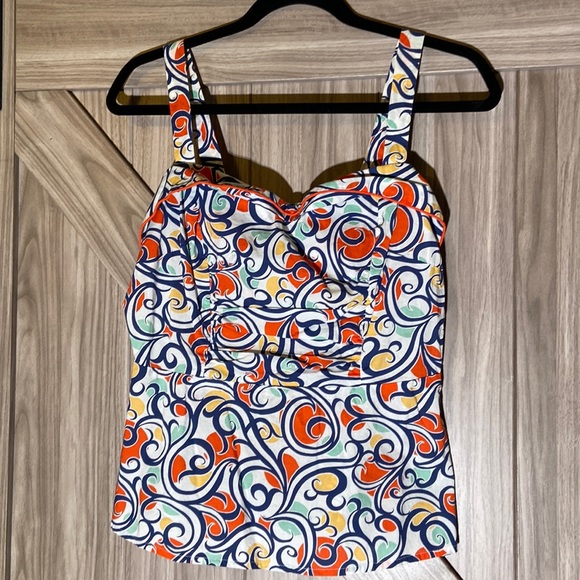 CAbi Tanktop - Picture 1 of 3